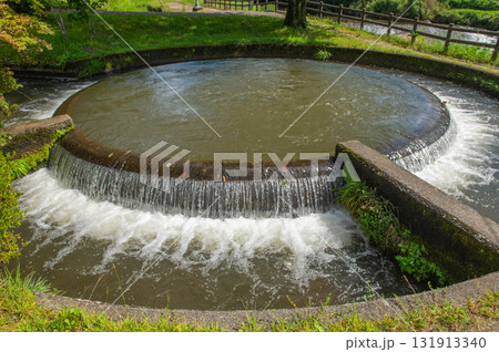 通潤用水小笹円形分水 131913340