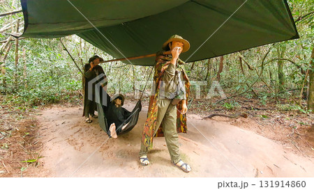 Statue Of Vietnamese Guerilla Soldiers In Cu Chi Tunnels, Vietnam. 131914860