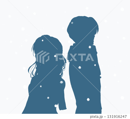 背中合わせの男女　寂しい　冬　雪　シルエット 131916247