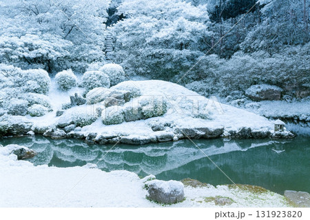 青蓮院 庭園 雪景色 青蓮院 庭園 雪景色 131923820