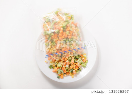 冷凍ミックス野菜（ニンジン　コーン　ブロッコリー） 131926897