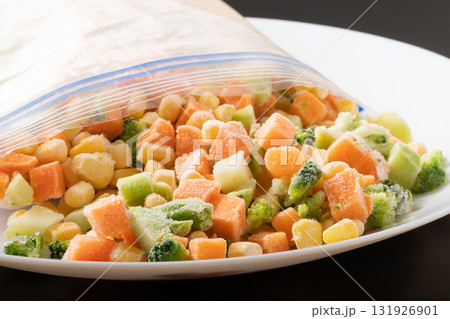 冷凍ミックス野菜（ニンジン　コーン　ブロッコリー） 131926901