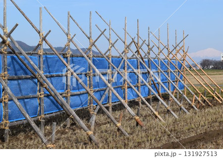 防雪柵 雪国の線路の吹雪対策 131927513