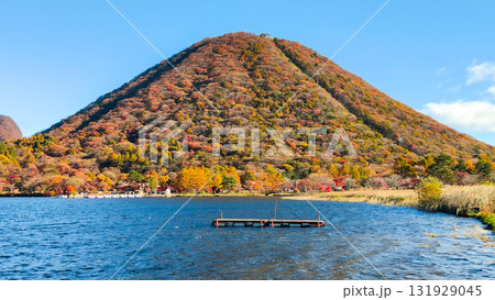 榛名山・榛名湖・榛名富士（秋） 131929045