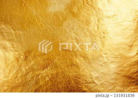 高級感あふれる金色の金箔素材 131931836