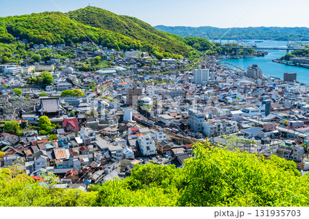 《広島県》尾道の街並み全景・丘の上の眺望 《広島県》尾道の街並み全景・丘の上の眺望 131935703