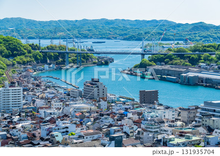 《広島県》尾道の街並み全景・丘の上の眺望 131935704