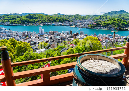 《広島県》尾道の街並み全景・丘の上の眺望 131935751