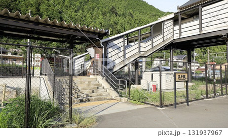 JR青梅線の沢井駅 131937967