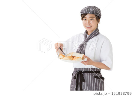 コックコートを着た女性 131938799