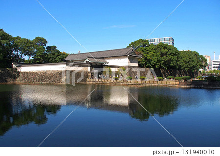 旧江戸城（皇居）の大手門【東京都千代田区】 131940010