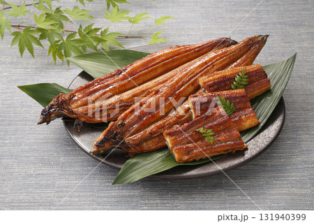 うなぎ蒲焼き 3尾分 うなぎ蒲焼き 3尾分 131940399