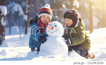 雪遊びをする子供達(AI生成画像) 雪遊びをする子供達(AI生成画像) 131941039
