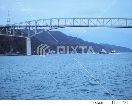海にかかる橋 131941721
