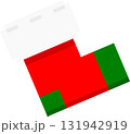 クリスマスプレゼントを入れるシンプルな赤い靴下 131942919