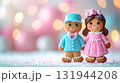 クリスマス　おしゃれした可愛いジンジャーブレッドマンクッキーのカップル 131944208