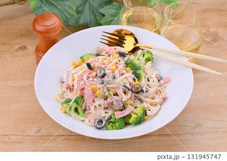 デパ地下風お惣菜に。れんこん、レンコン、蓮根とハムのマヨネーズサラダ、根菜マヨサラダ。 デパ地下風お惣菜に。れんこん、レンコン、蓮根とハムのマヨネーズサラダ、根菜マヨサラダ。 131945747