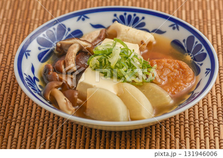 豆腐と野菜と練り物の煮物 豆腐と野菜と練り物の煮物 131946006