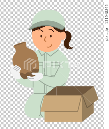 生前整理・片付けをする3/作業員の女性1 生前整理・片付けをする3/作業員の女性1 131948846