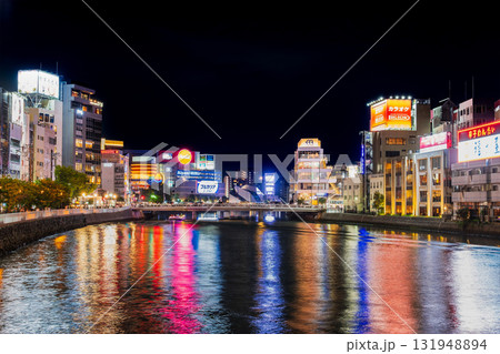 夜の博多　中洲と那珂川 131948894