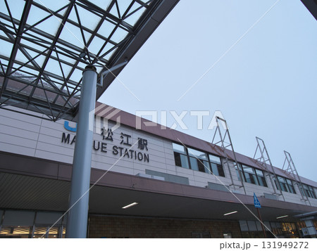島根県　松江駅前　雨　8月 131949272