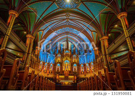 青い光の祭壇 131950081