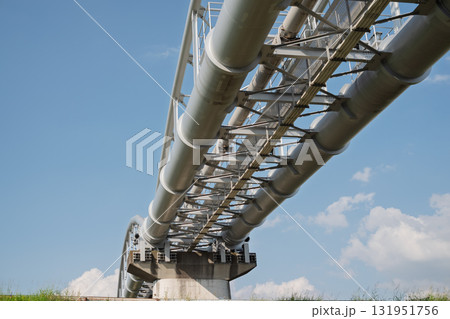 川原から見上げて見た水管橋・水道橋 131951756