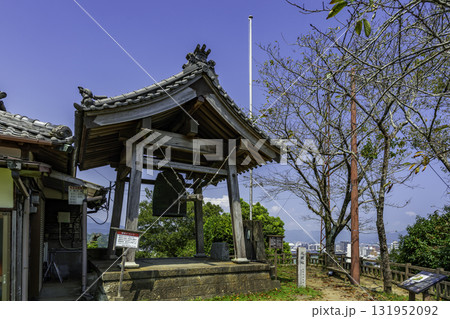 延岡城跡　天守台跡　鐘撞き堂　宮崎県延岡市 131952092
