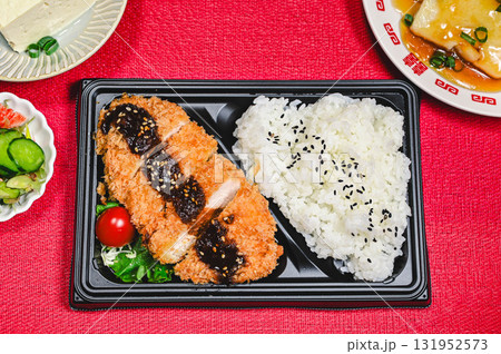 味噌カツ弁当　 131952573