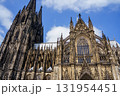 青空に映える大聖堂 131954451