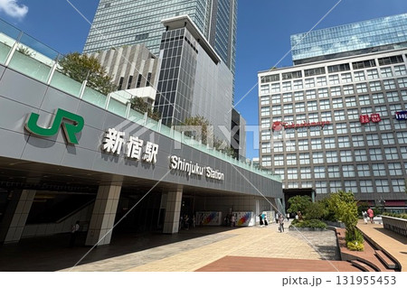 JR新宿駅　新南口 131955453