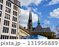 青空に映える教会 131956889