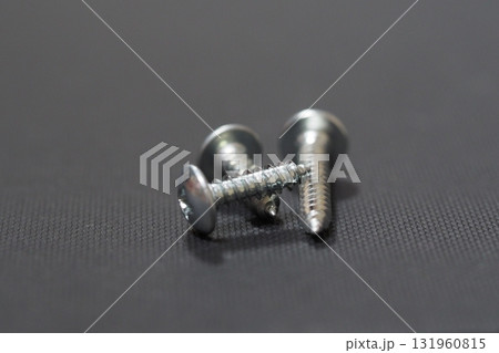 3本のネジ 3本のネジ 131960815