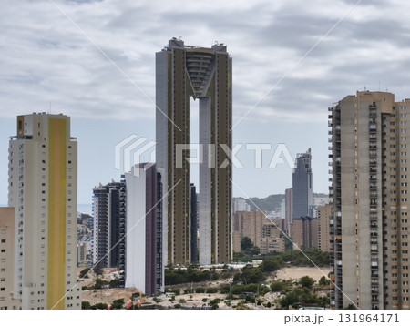 A Stunning and Modern Urban Landscape Featuring an Iconic and Magnificent Skyscraper A Stunning and Modern Urban Landscape Featuring an Iconic and Magnificent Skyscraper 131964171