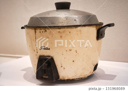 レトロな炊飯器 131968089