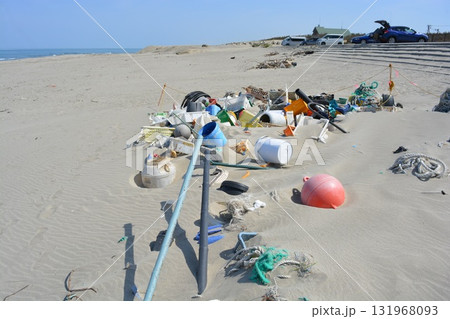 海岸の漂着物 環境問題 ゴミ問題 海岸の漂着物 環境問題 ゴミ問題 131968093