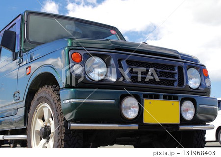 自動車イメージ　スズキ2代目ジムニーのフロントマスク 131968403