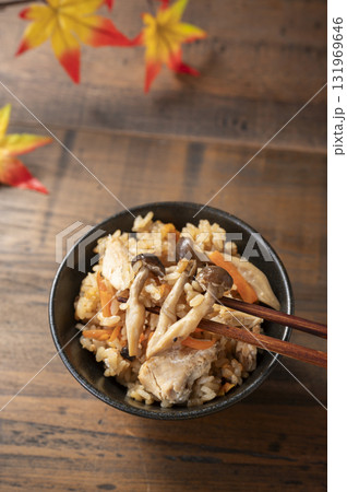 鮭缶ときのこの炊き込みごはん 131969646