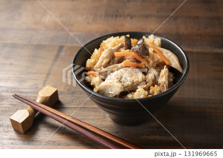 鮭缶ときのこの炊き込みごはん 131969665