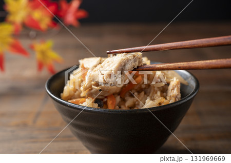 鮭缶ときのこの炊き込みごはん 131969669