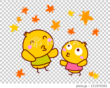 小雞享受秋天的落葉 131970365