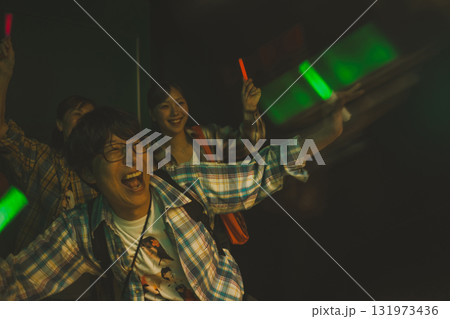 supporting my fave 131973436