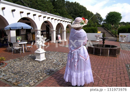 ペルーの民族衣装を着た女性 ペルーの民族衣装を着た女性 131973976