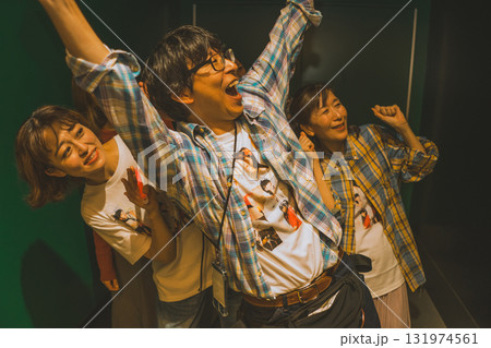 supporting my fave 131974561