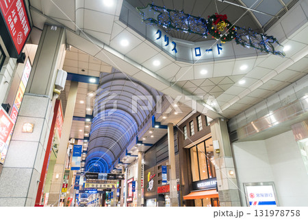 JR仙台駅周辺の景色 クリスロードを練り歩く 秋の夕暮れ 宮城県仙台市青葉区 JR仙台駅周辺の景色 クリスロードを練り歩く 秋の夕暮れ 宮城県仙台市青葉区 131978758