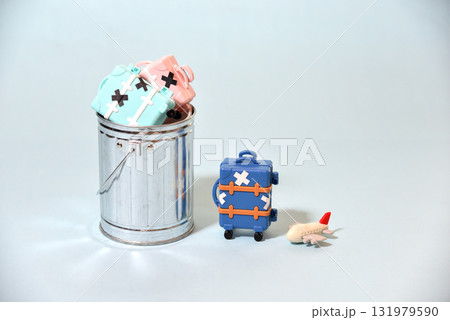 捨てられたキャリーバッグ(ゴミ問題)イメージ 捨てられたキャリーバッグ(ゴミ問題)イメージ 131979590