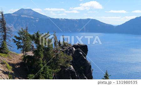オレゴン州南部にあるクレーターレイク国立公園のクレーターレイク 131980535