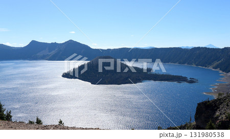 オレゴン州南部にあるクレーターレイク国立公園のクレーターレイク 131980538