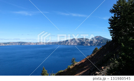 オレゴン州南部にあるクレーターレイク国立公園のクレーターレイク 131980545