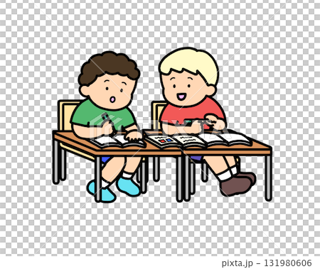 兩位金髮亞洲人正在看課本 兩位金髮亞洲人正在看課本 131980606